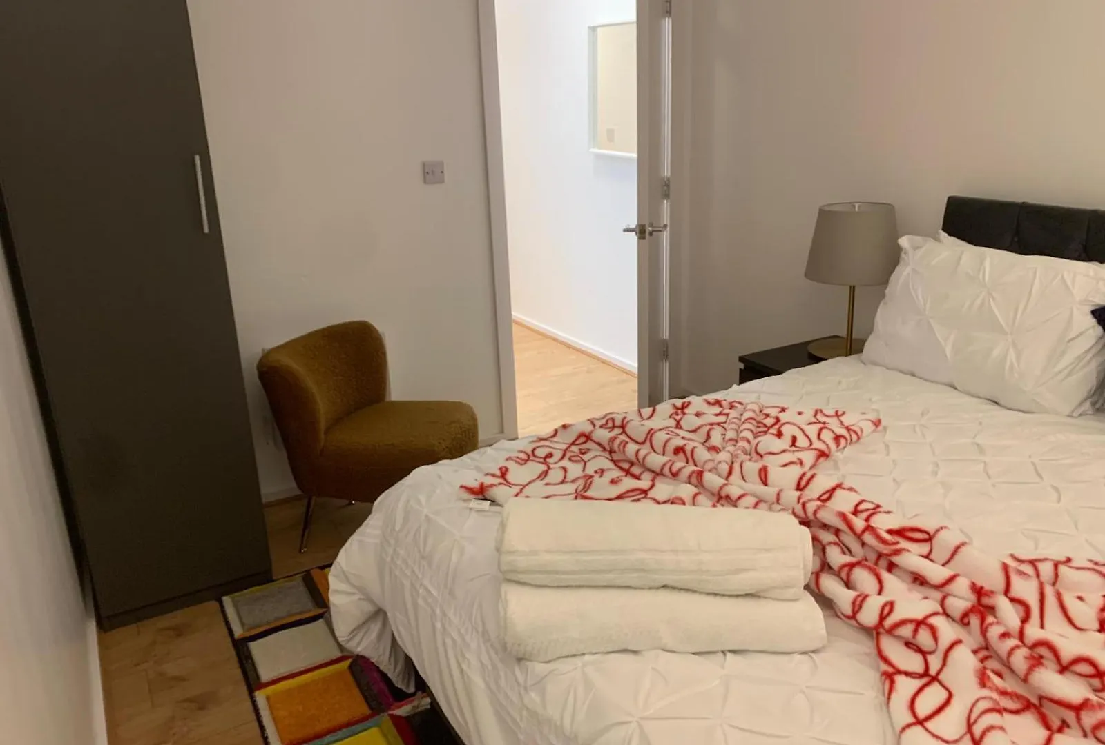Cozy Entire 1 Bed Flat No Parties No Events, Free Onsite Parking Apartamento Barking  Reino Unido
