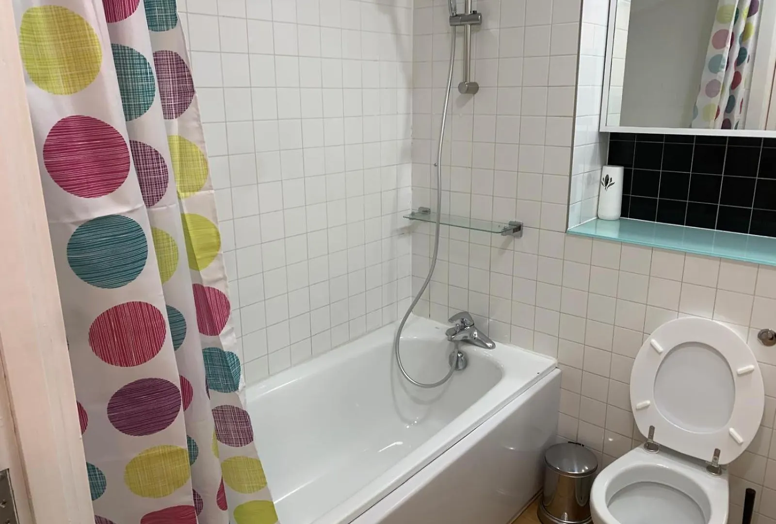 Cozy Entire 1 Bed Flat No Parties No Events, Free Onsite Parking Apartamento Barking  0*, Barking (Greater London) Reino Unido