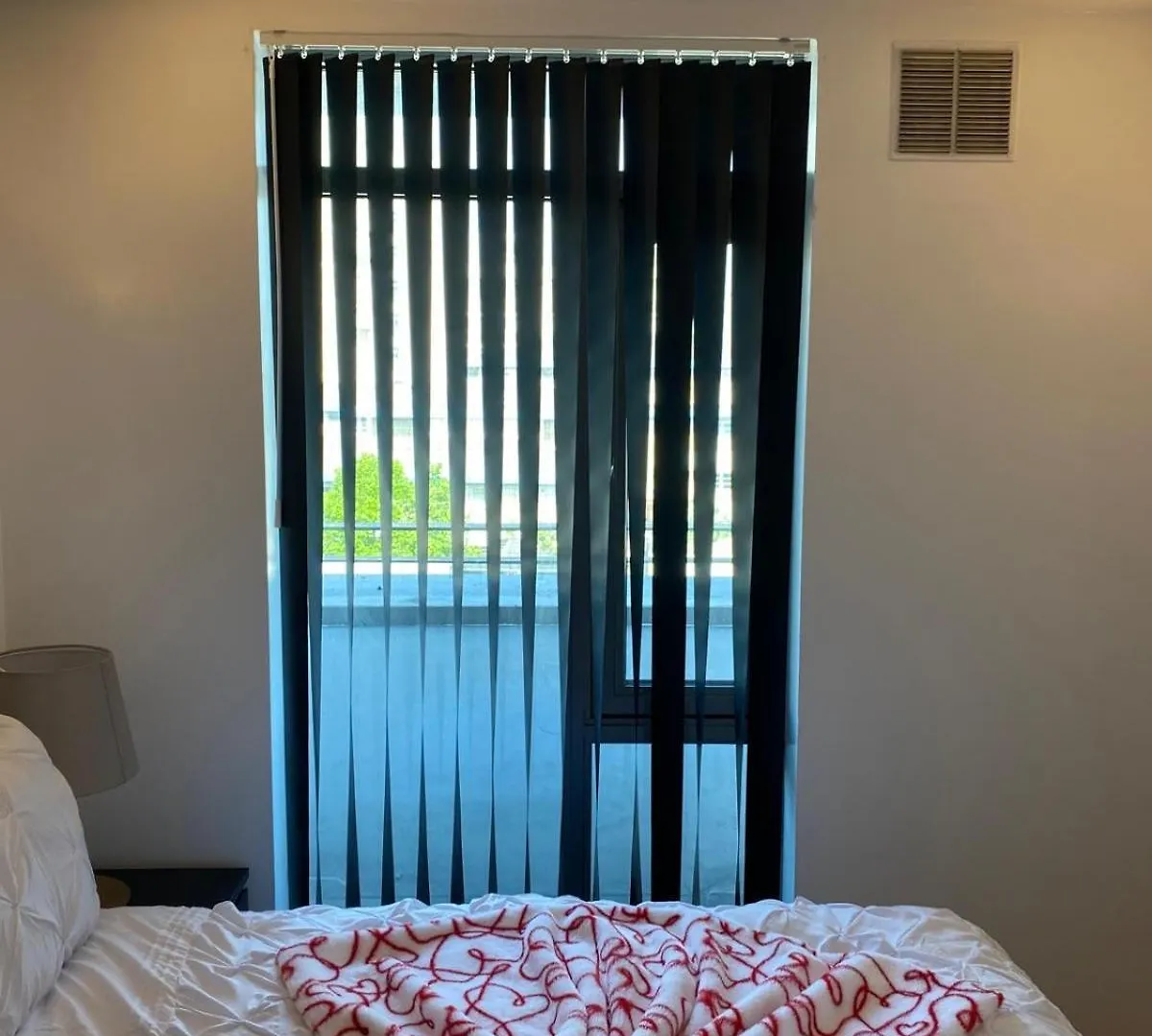 Cozy Entire 1 Bed Flat No Parties No Events, Free Onsite Parking Lägenhet Barking   Barking (Greater London)